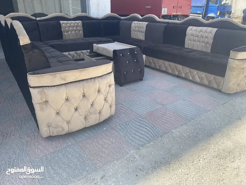 أقوا العرووووووووض  جلسات خليجية 17 مقاعد مع طقم طربيزات ومراكي+ 10 قورن