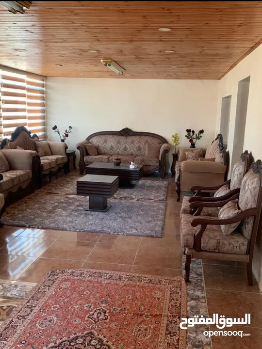 بيت مستقل طابقين / أجمل اطلالة على جبال عجلون في لواء كفرنجه ( اقرأ الوصف بالإعلان)...