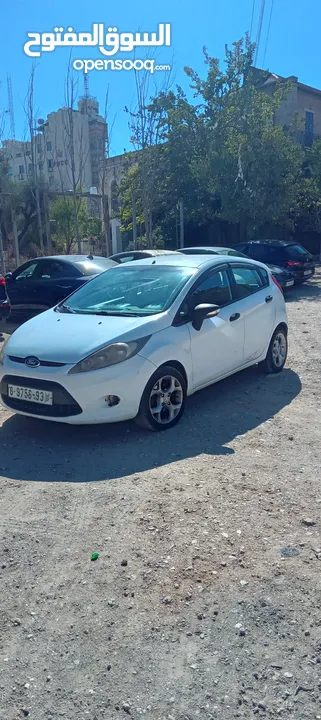 للبيع فورد فيستا جير عادي