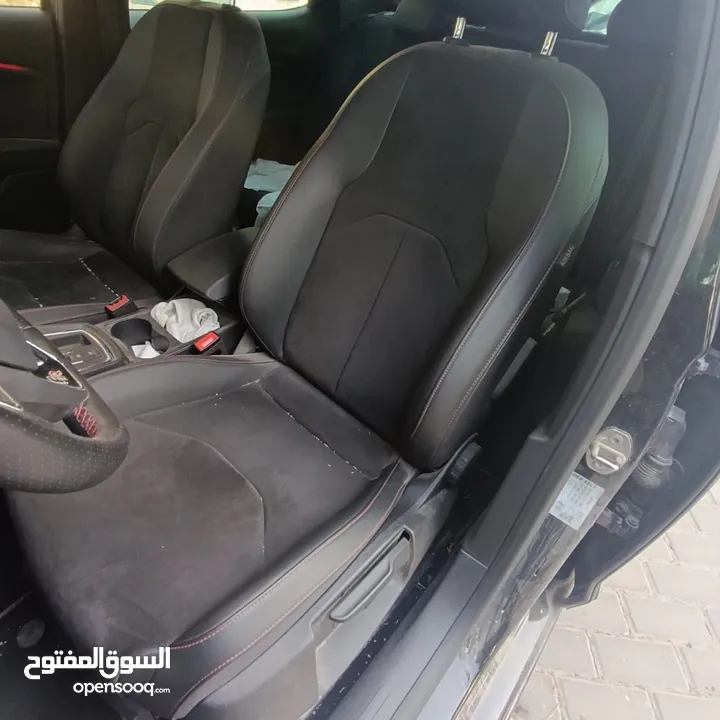 سيات ليون FR للبيع بسبب السفر في حالة ممتازة تم تجديد good will شهادة كشف دهان اصلي