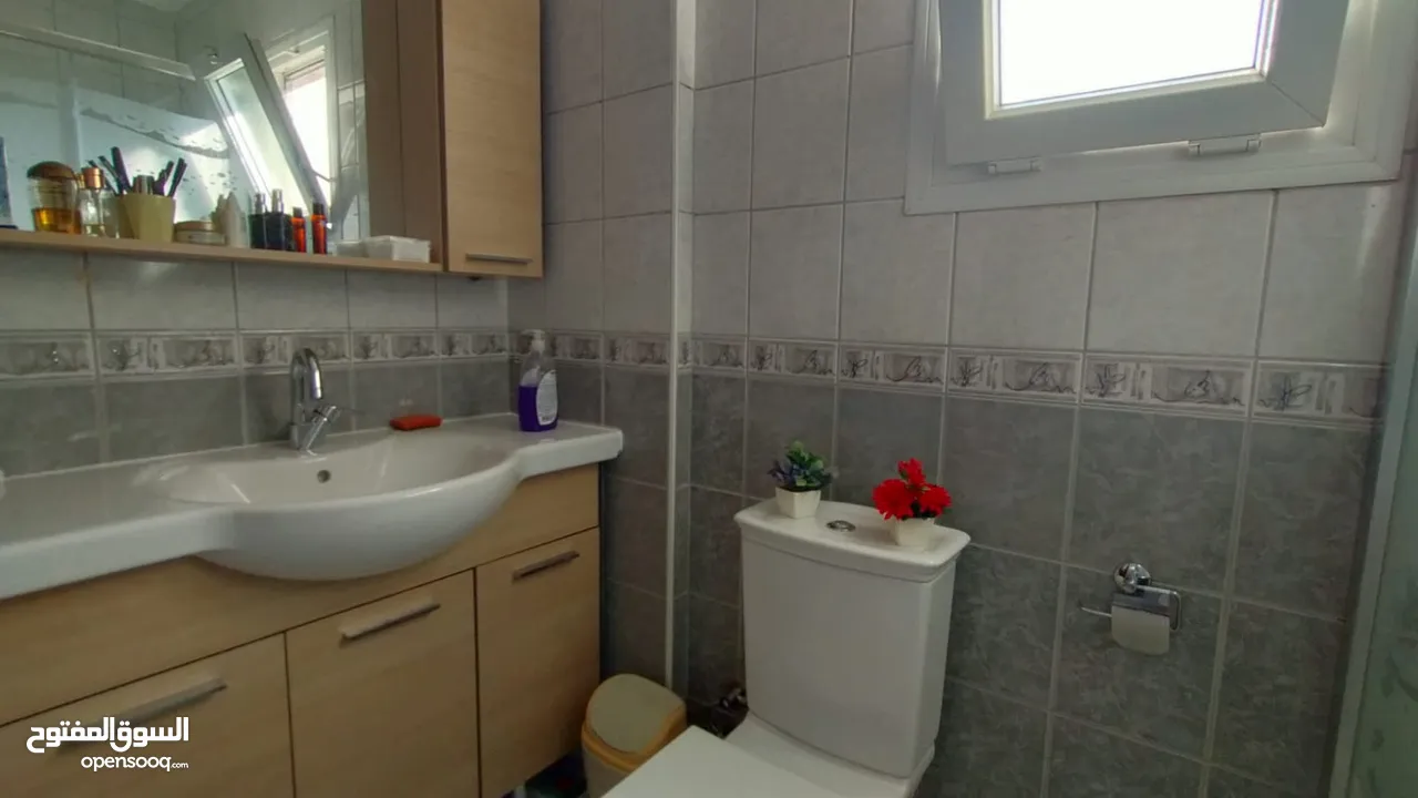 Panoramik deniz manzaralı satılık daire