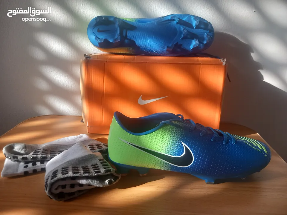 nike hypervenom x حذاء براغي مع  جوارب حُبيبات