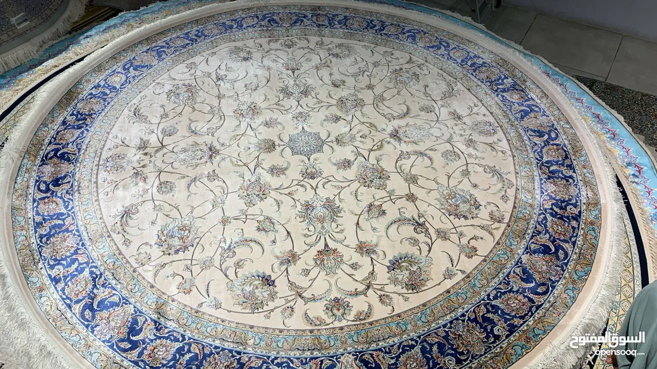 iranian silk carpet round 2*2