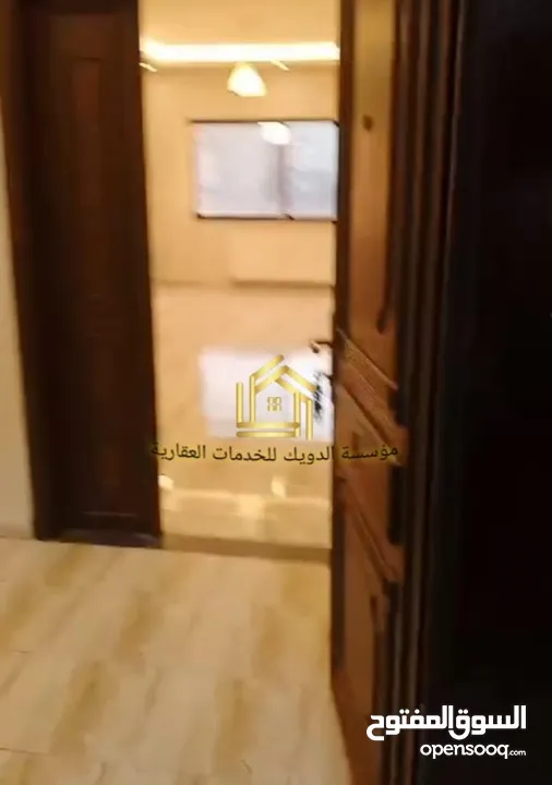 شقة فارغة - المدينة الرياضية - 3نوم 1ماستر - 210م - مطلة - قريبة من الخدمات