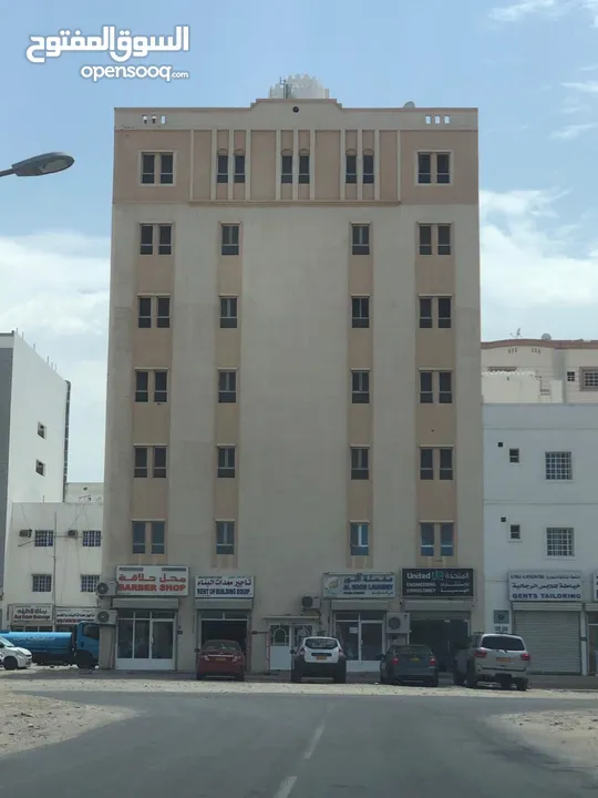 شقة للإيجار ف العامرات قريبة من جامع الاحسان. Apartment for rent in Al Amerat near Ihsan Mosque