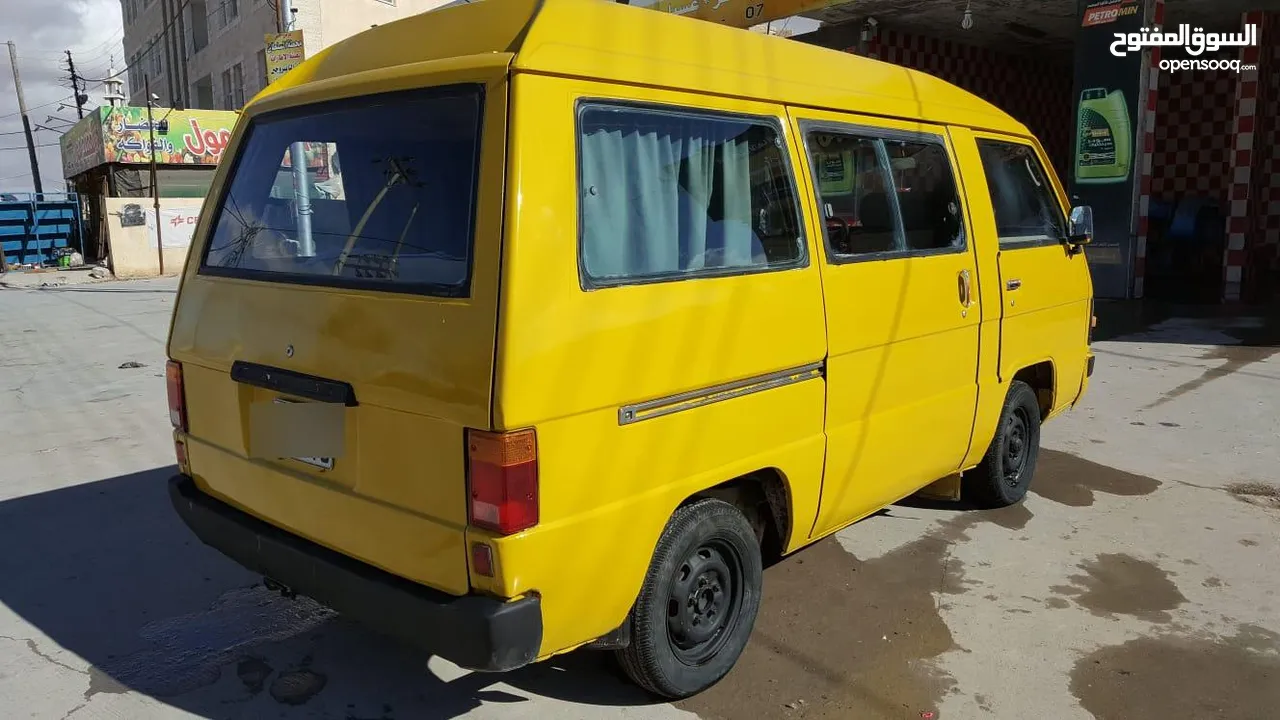باص 8 ركاب بنزين ميتسوبيشي مرخص بحالة جيدة