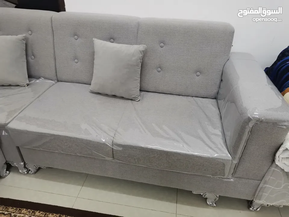 8 Seater sofa set in clean condition