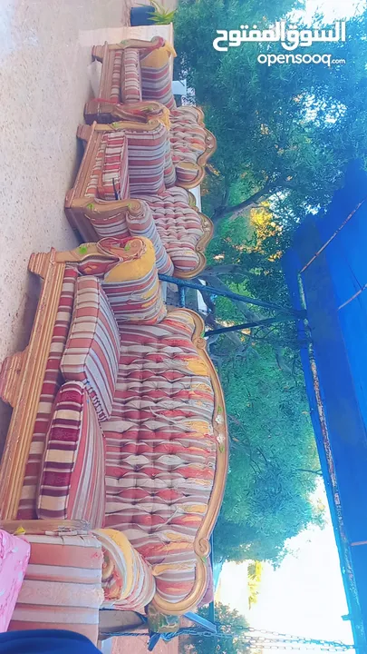 طقم كنب خشب للبيع