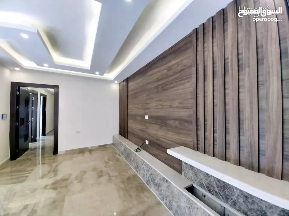 شقة فاخرة طابق تسوية مع ترس للبيع في خلدا ( Property ID : 30441 )