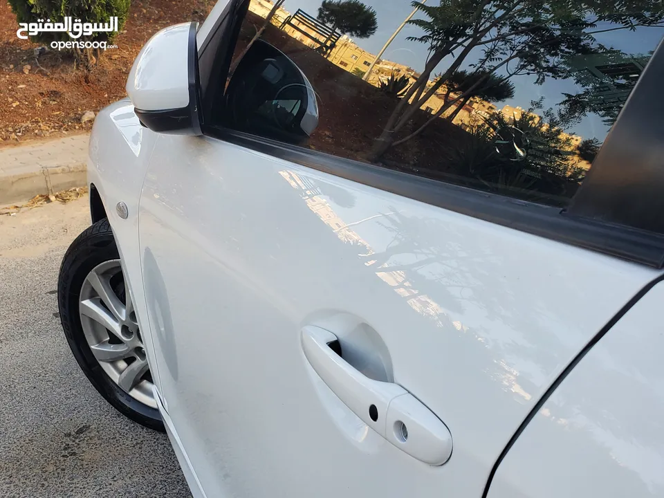 مازدا 3 زوووم موديل 2013 فل كامل مع الفتحه بأعلى صنف ومواصفات من فئتها  MAZDA 3 ZOOM MODEL 2013