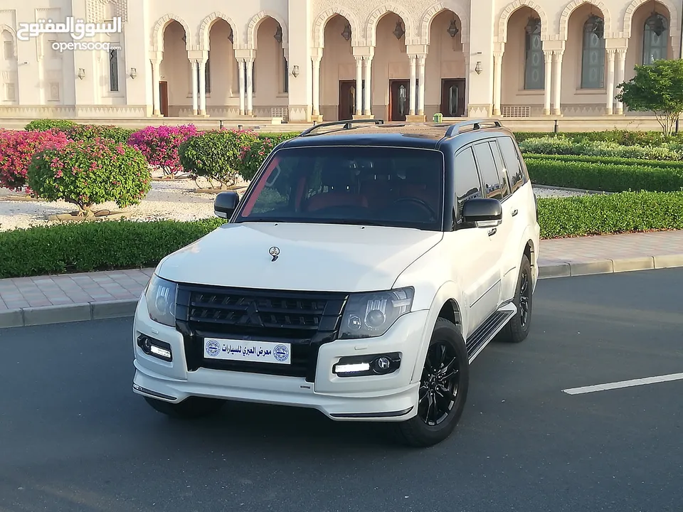 PAJERO BLACK EDITION SIGNATURE