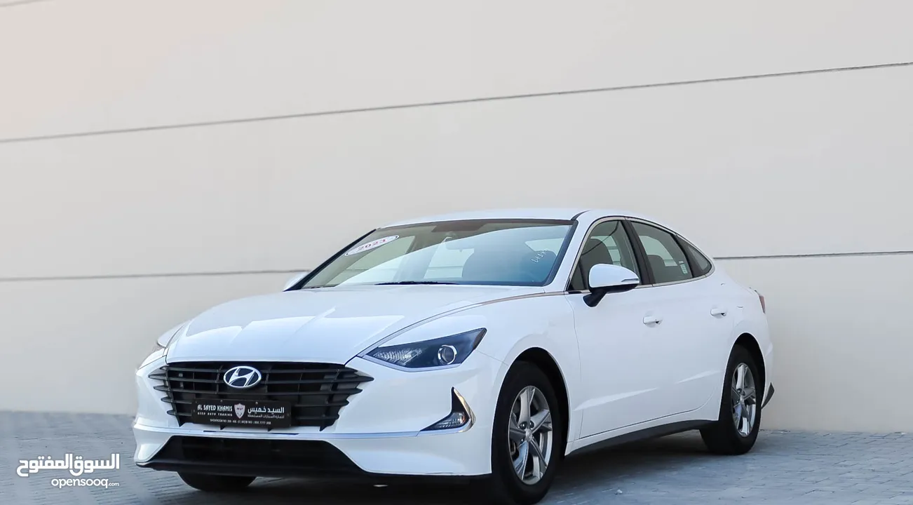 Hyundai sonata 2023 GCC Original paint accident free in excellent condition 1452 P.M