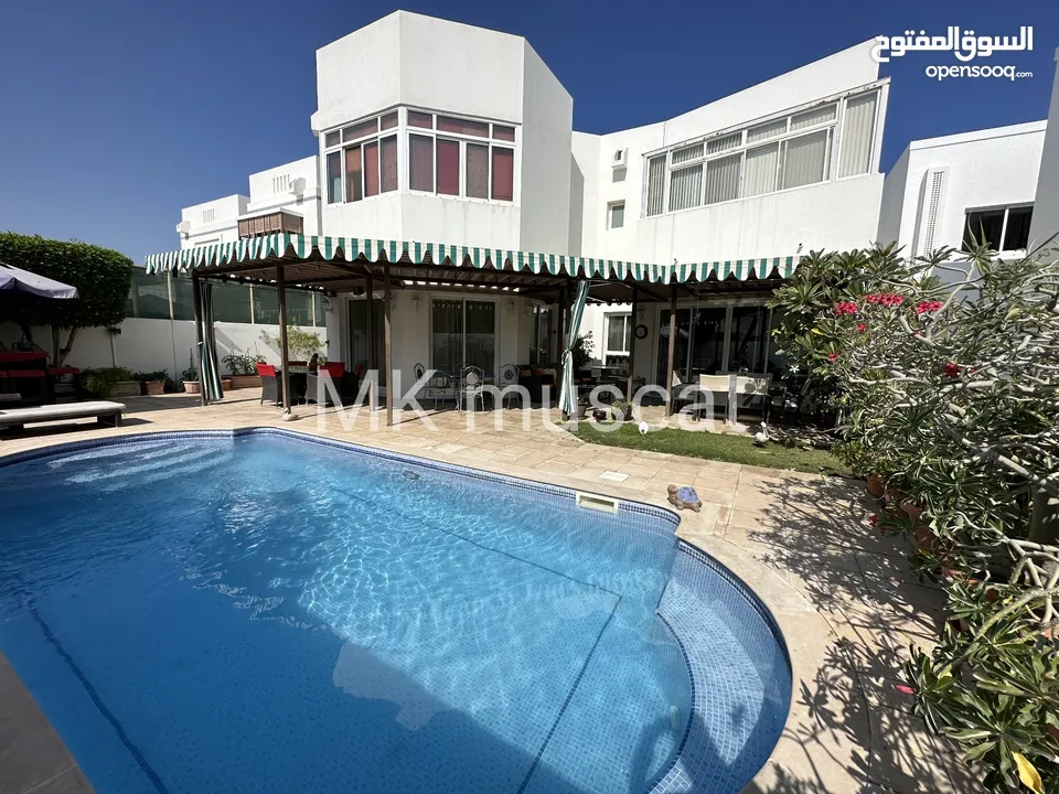 Special sale of 2-story villa with 3 bedrooms + permanent residence