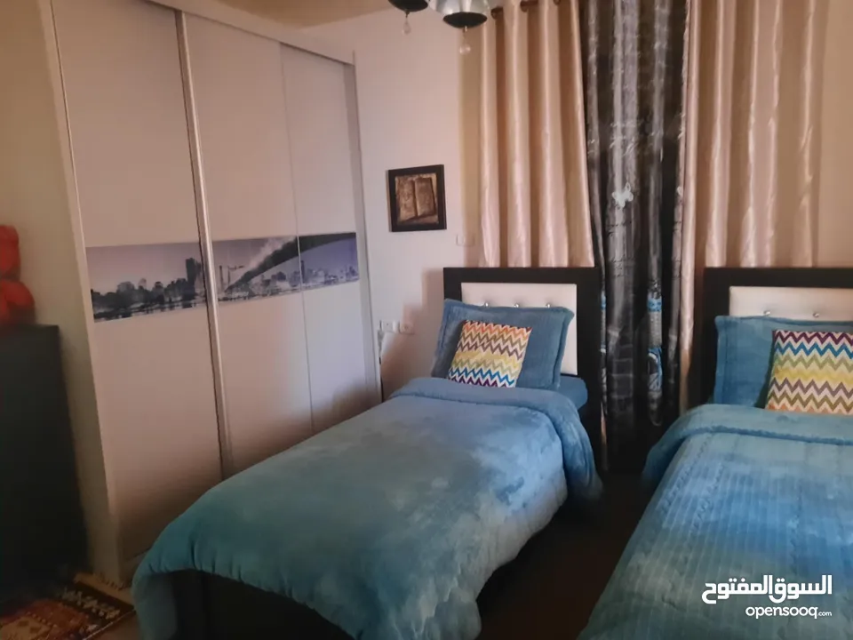 شقة مميزة للبيع مع الأثاث