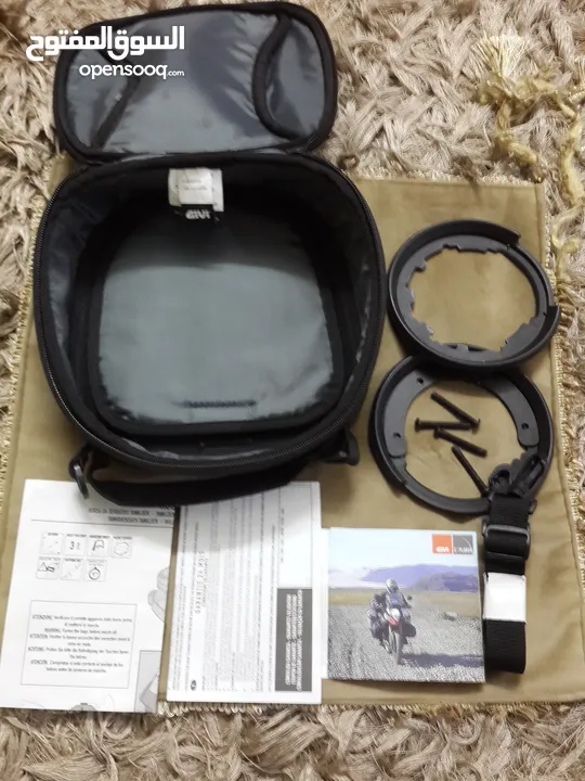 حقيبة دراجة نارية Givi XS307Y 15 Liter Tanklock Tank Bag تركب على تنك البنزين محكمة الاغلاق