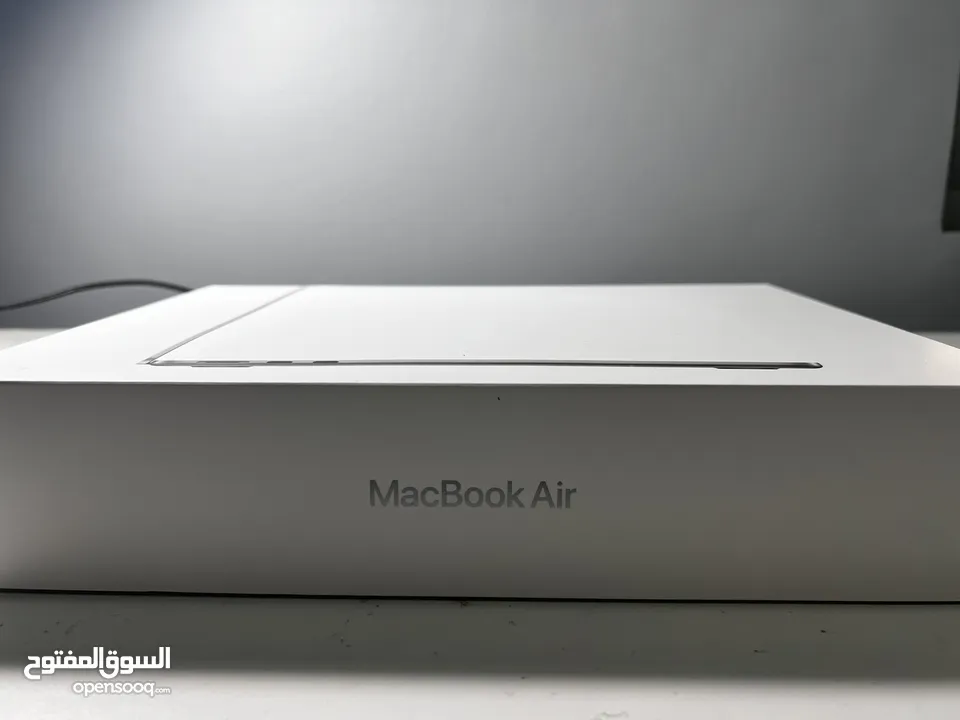 Macbook air m3 chip 256 GB 2024