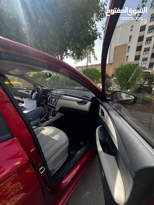 MG5-2023 for sale in excellent condition  سيارة MG5 موديل 2023 للبيع بحالة ممتازة.