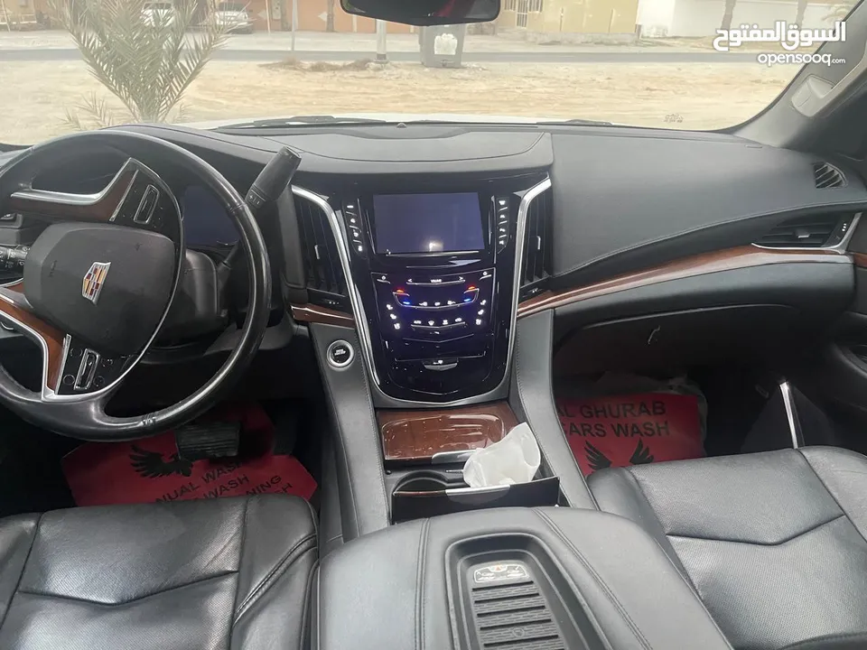 CADILLAC ESCALADE  America كاديلاك اسكاليد 2019 بحاله جيده جداً للتواصل رقم الهاتف بالتفاصيل تحت