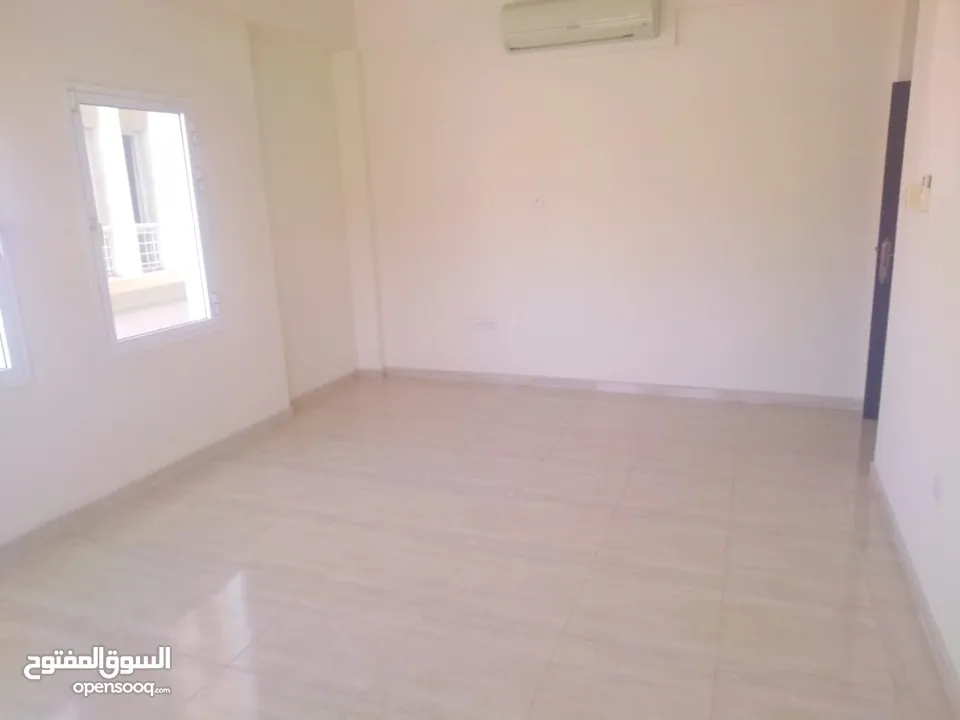 2bhk fat in bousharشقة غرفتين للعائلات في بوشر