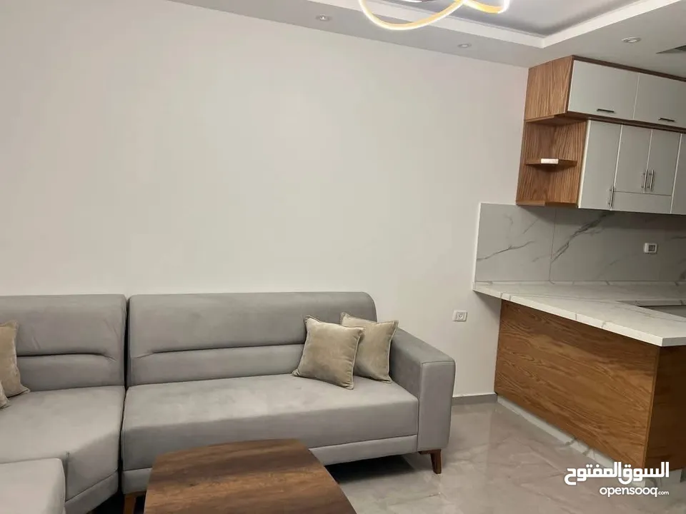 شقه مفروشه جديد للايجار قرب الكليه الاهليه وبنك فلسطين