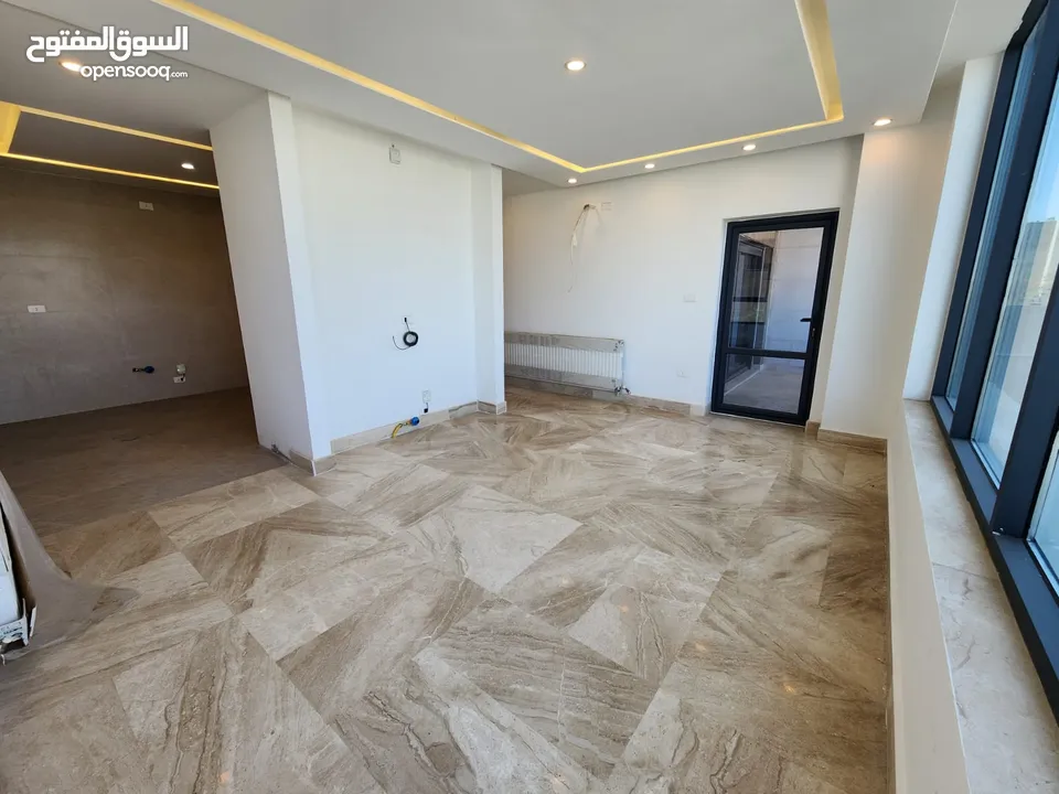 شقة فارغة للبيع في تلاع العلي - ref : 14647