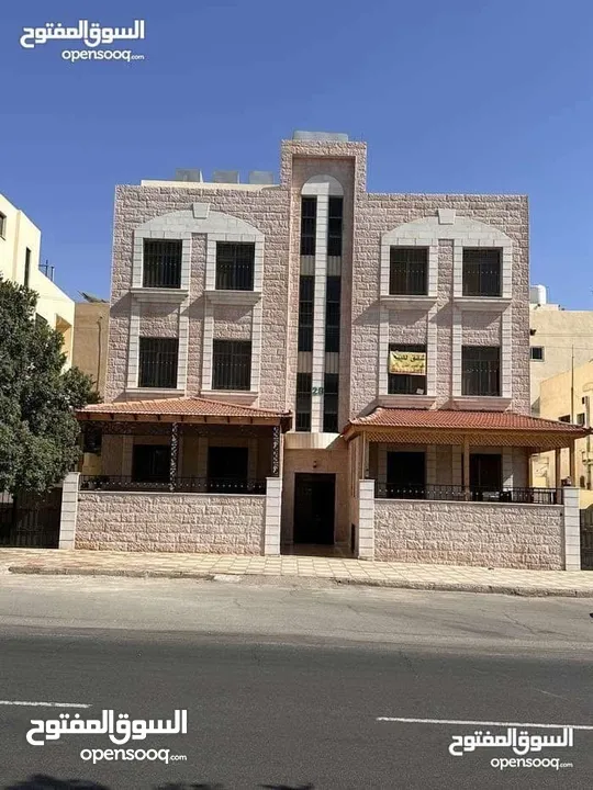 شقه للبيع الثالثة طابق اول هندسي شارع ألرئيسي