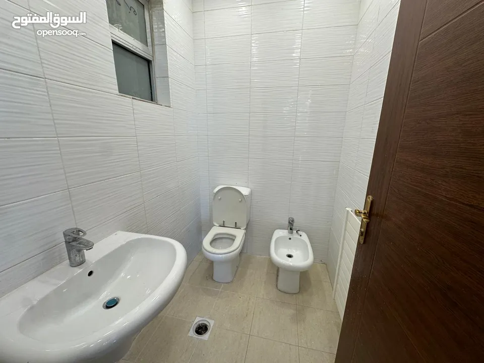 شقة مفروشة للايجار في ضاحية الأمير راشد  ( Property 38398 )-174903462