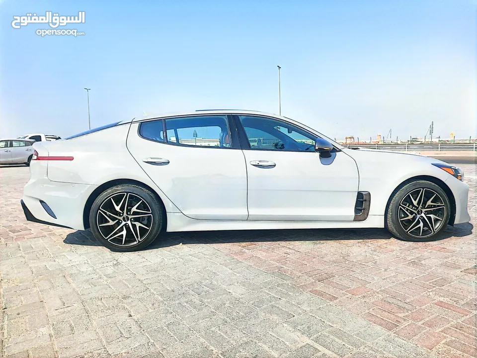 Kia STINGER 2.5 GT Line Model 2023 UAS spec