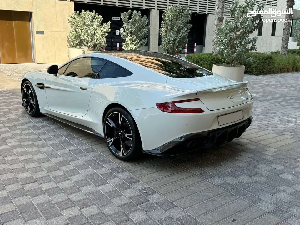 2018 Aston Martin Vanquish S