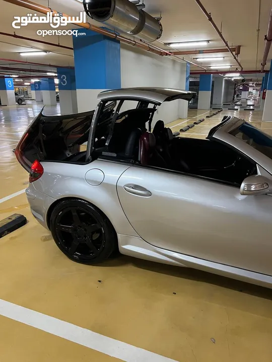 للإيجار فقط من عند ليون جروب اسعار تناسب الجميع  سيارة العشاق SLK مرسيدس