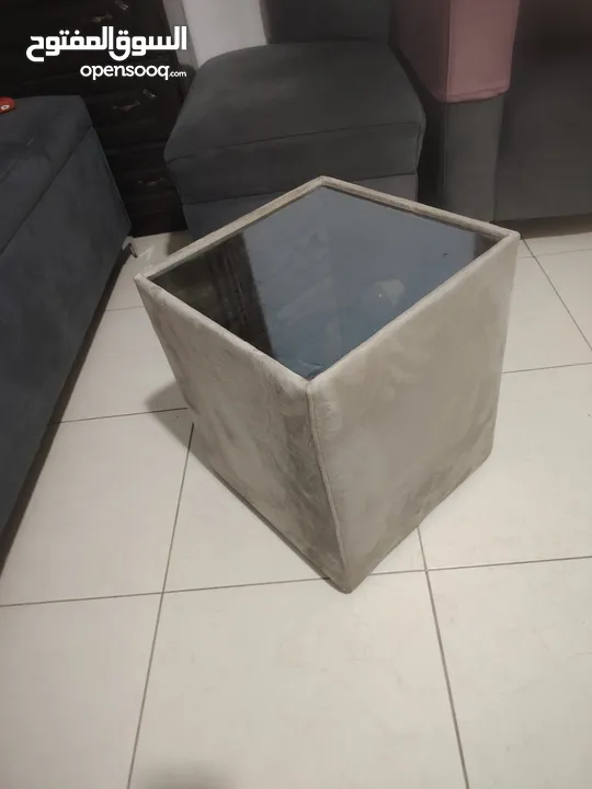 الطاولة الترند الاكثر جمالية طاولة 3D بجميع الوان المخمل الفاخر عملية جدا وبتشطيب مميز ........