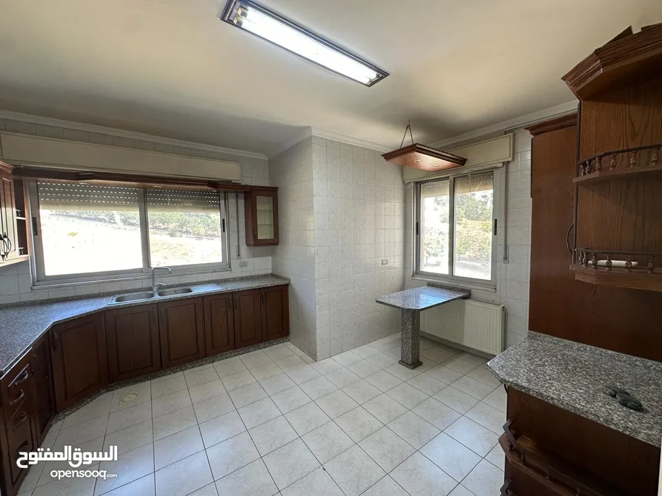شقة غير مفروشة للبيع في عبدون  ( Property 40540 )-174843601