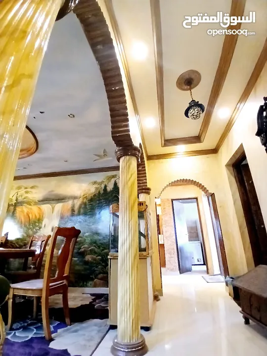 للبيع شقة سكنية سكنية اطلالة بحرية في الطابق الرابع منطقه ام الحصم