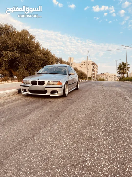 BMW  E46  325i  موديل  2001