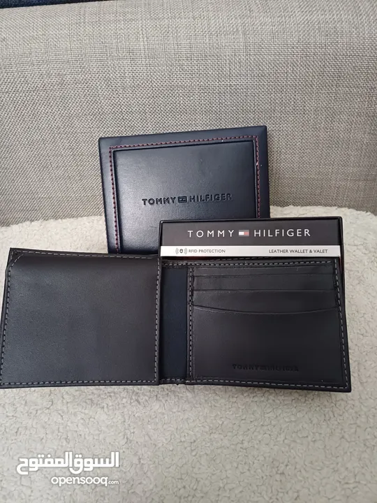 New Tommy Hilfiger wallet authentic