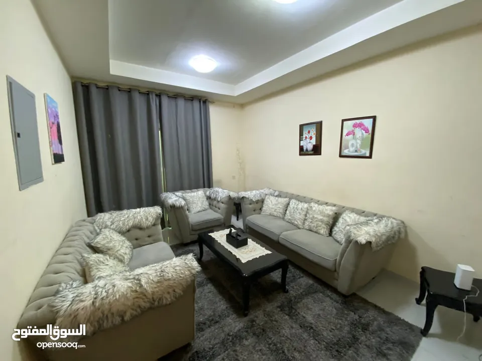(محمد سعد) غرفتين وصاله مفروش فرش راقي جدا اطلاله مفتوحه رائعه بالقاسميه المحطه