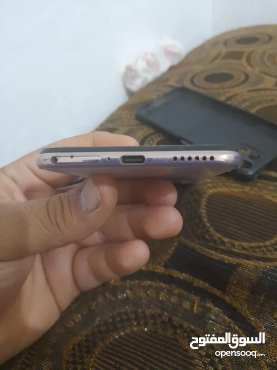 تلفون للبيع او البدل اقراء للوصف