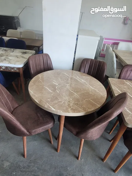 طاولات طعام مع 4 كراسي صناعة تركيا الاشكال المتوفرة مرفقة بالاعلان الكميه المتوفرة محدودة الارجل خشب