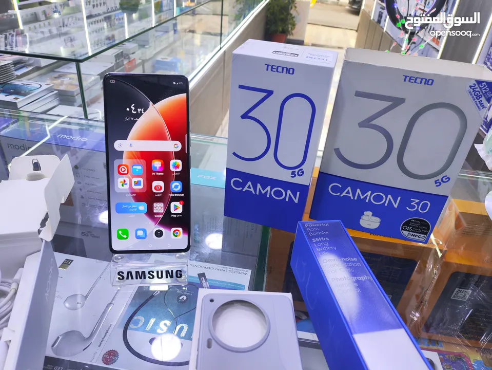 حبه عن الجديده CAMON 30 5G جيجا 512 رام 24 معه كامل اغراضو وسماعه الاصلية متوفر توصيل