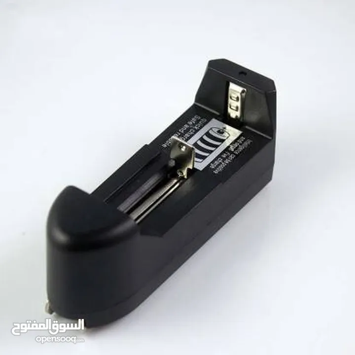 شاحن بطاريات لعدد 1 3.7V Battery Charger