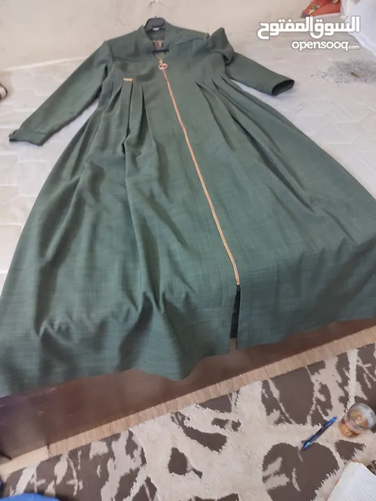 جلباب وفستان فخم على اللبس