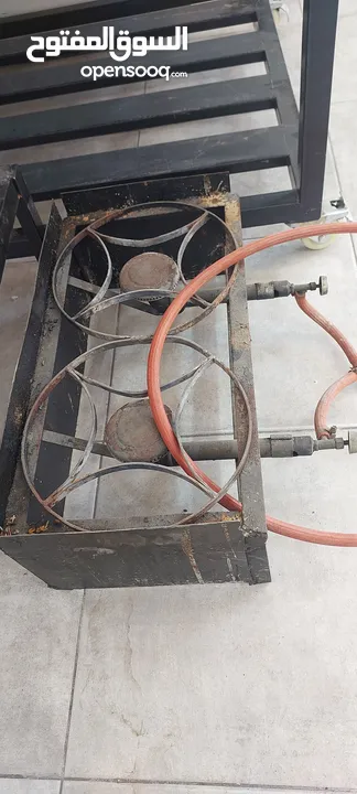 معدات مطاعم صناعية  فرن  غاز 4 عيون      غازات مناصب