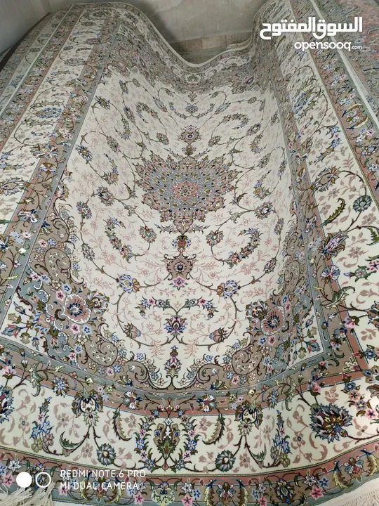 High-quality hand-woven Iranian carpets (Isfahan-Kashan design)