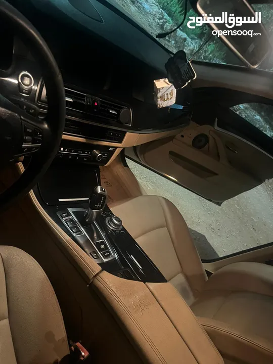 BMW 520 2012 فل الفل السياره بصلاه عنبي موجوده بببديا الي معنييين يتواصلو عرقم