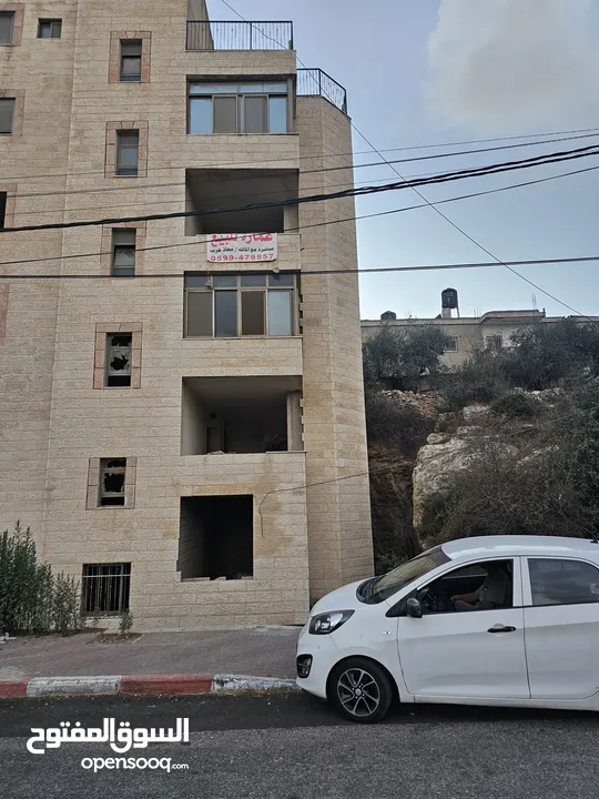 عمارة قيد الانشاء