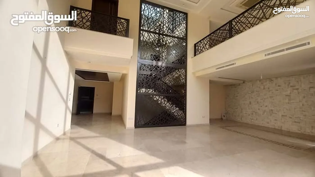 فيلا مستقله فارغه للايجار+ تشطيبات فاخره سوبر ديلوكس مسبح + مصعد + 4 طوابق
