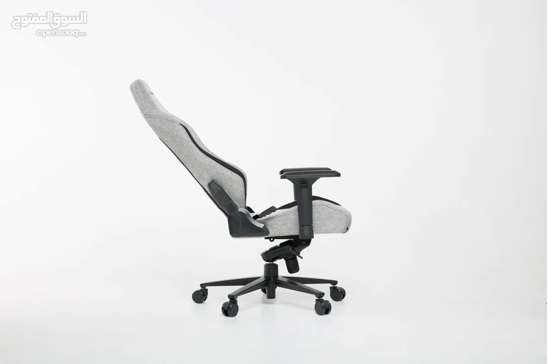 كرسي جيمنغ مريح لساعات اللعب الطويلة لون ابيض Dragon War Gaming Chair GC-023  السعر شامل التوصيل