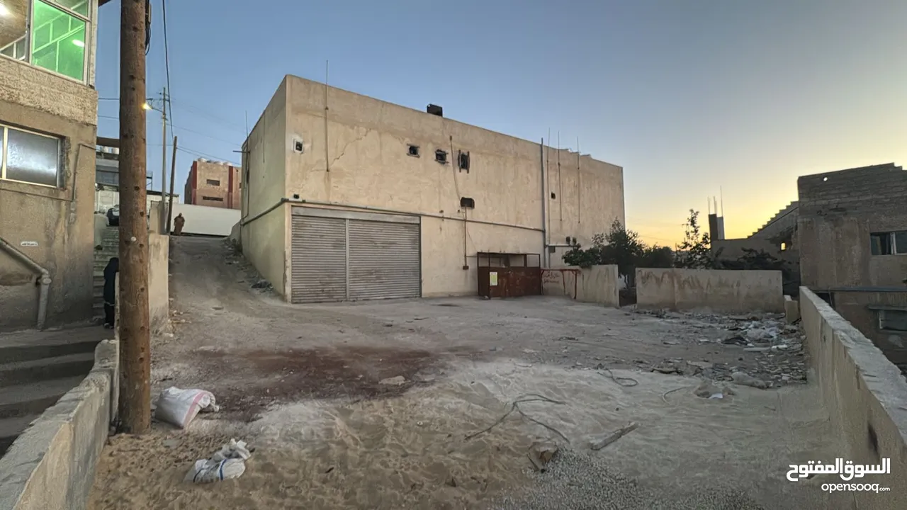 مخازن ومستودعات للبيع
