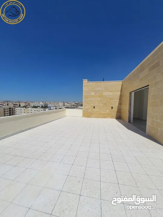 شقة فاخرة للبيع في أم السماق  - خلف المدارس الإنجليزية وقرب مكة مول طابق ثالث مع روف دوبلكس 260م