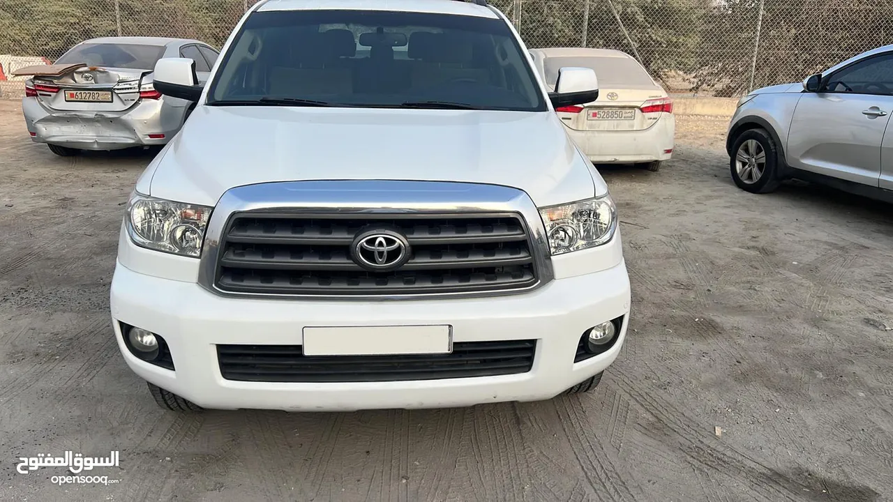 For Sale Toyota sequoia V8 Model 2013 5.7LTR